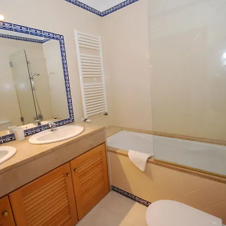 Praia D'el Rey Apartment *